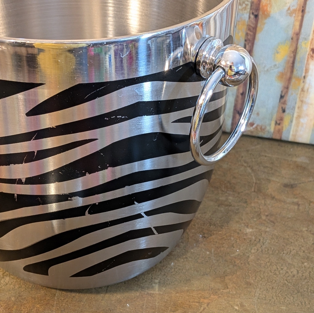 OGGI Stainless Steel Zebra Print Ice Bucket with Tongs - Picture 8 of 13